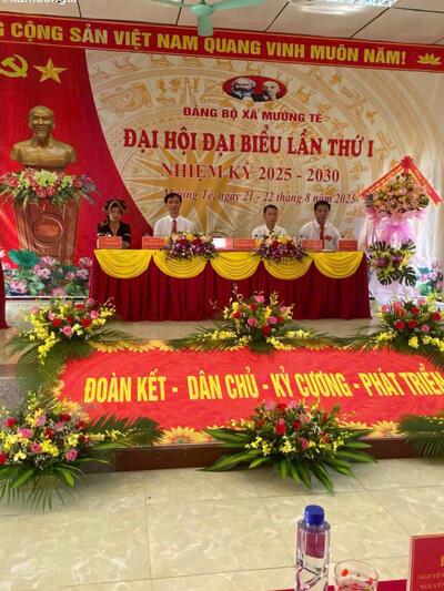 Đoàn Chủ tịch điều hành Đại hội
