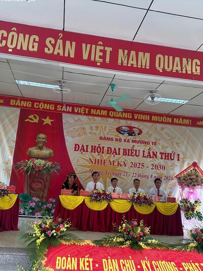 Đồng chí Đặng Vĩnh Thụy phát biểu chỉ đạo Đại hội